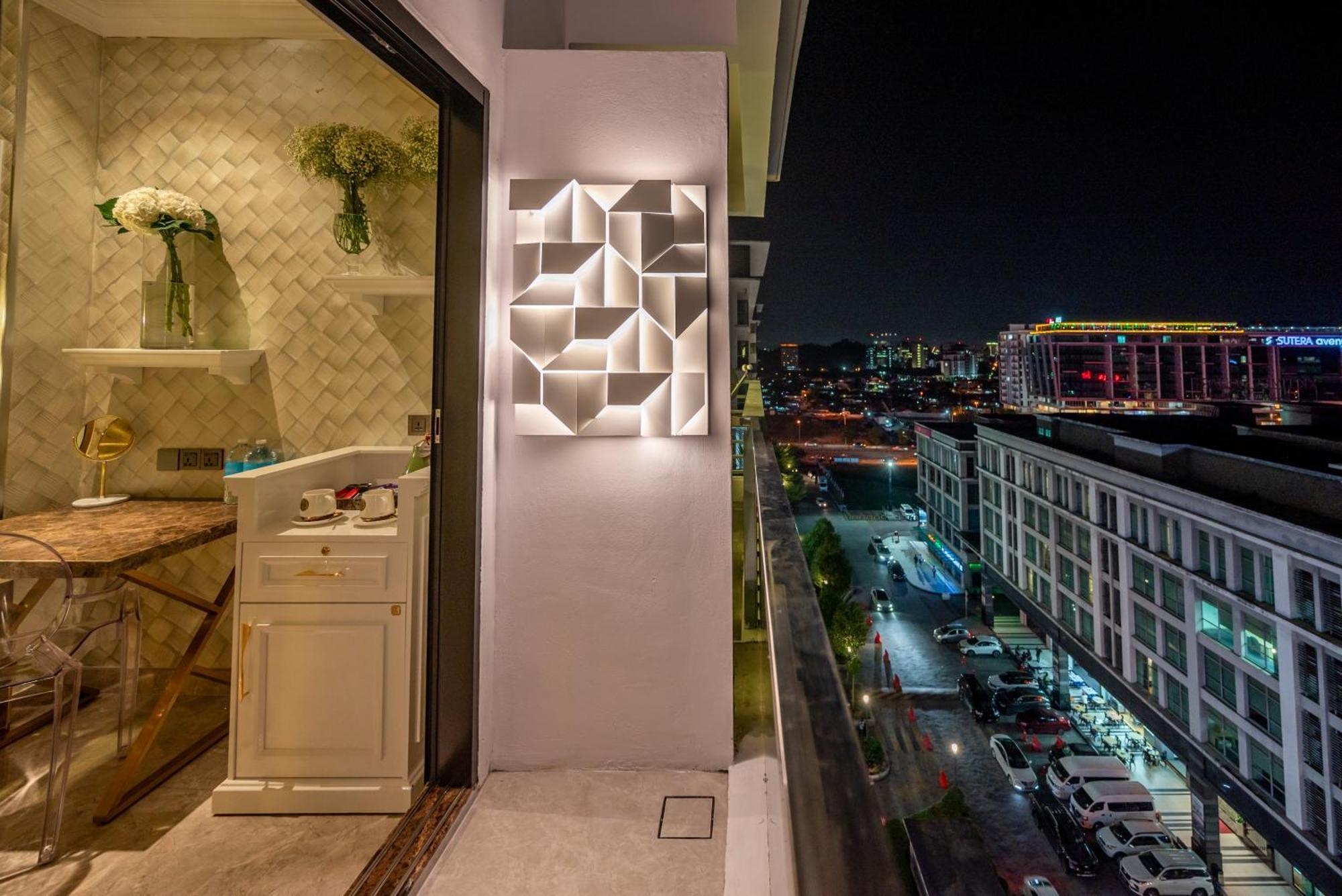 Ritz Residence @ Imago Loft B 7Th Floor 코타키나발루 외부 사진